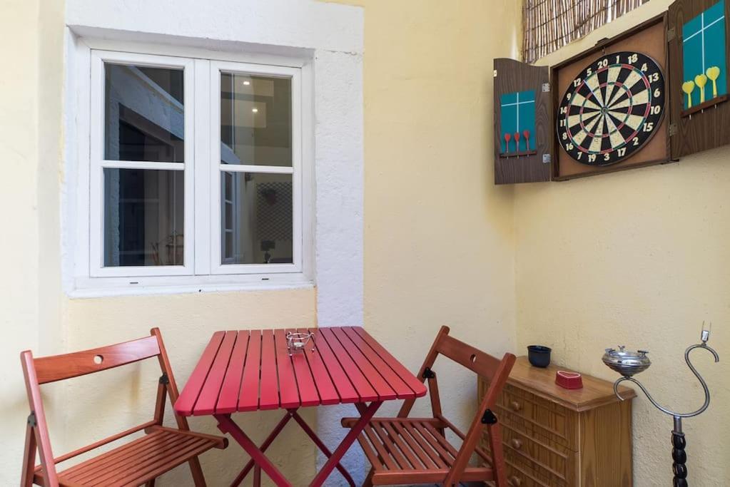 Magnificent Historical City Centre Apart With Terrace Lisboa Exteriör bild