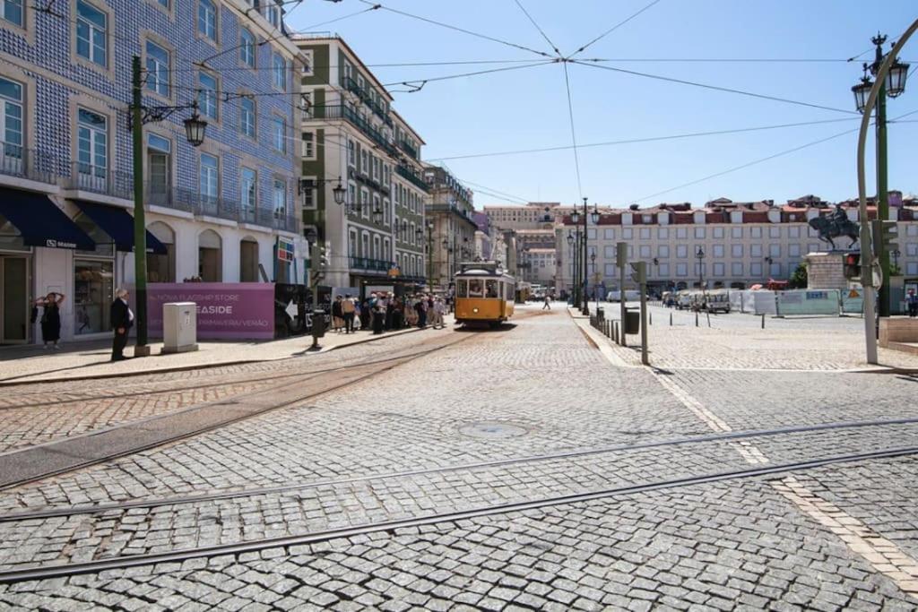 Magnificent Historical City Centre Apart With Terrace Lisboa Exteriör bild